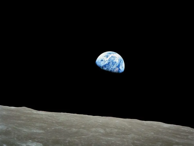 Earthrise, a photo that changed the world